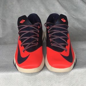 NIKE KD 6 “DC” Size 10